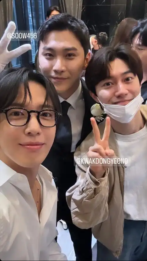 cnblue超话97郑容和超话{ins}容和更新story多则  @郑容和89