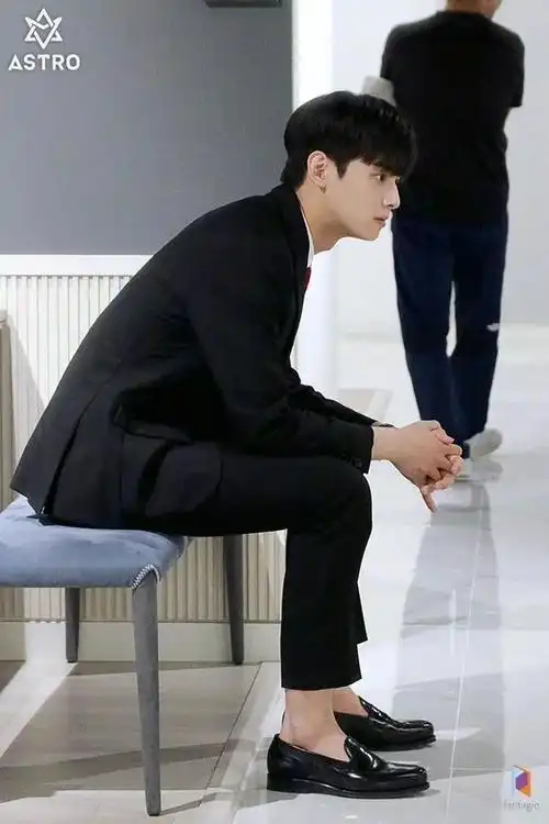 车银优统一饭圈审美最具诱惑力的新墙头学霸型脸蛋天才漫撕男大家pick