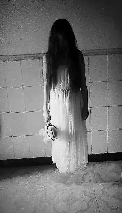 真实灵异经历「祸从口出,女鬼天天晚上来找我」