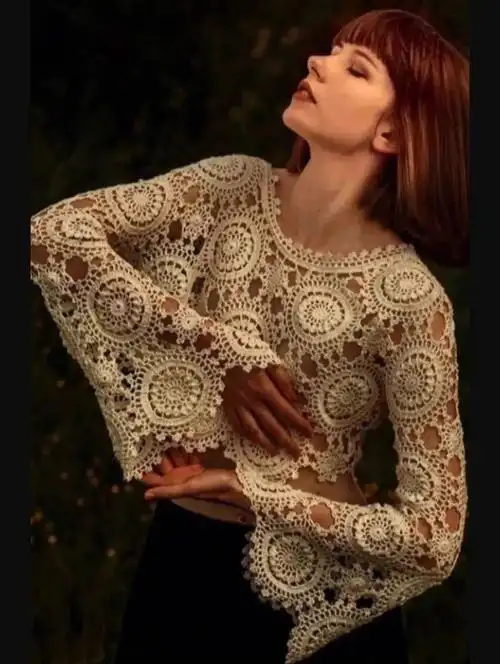 钩针拼花喇叭袖上衣