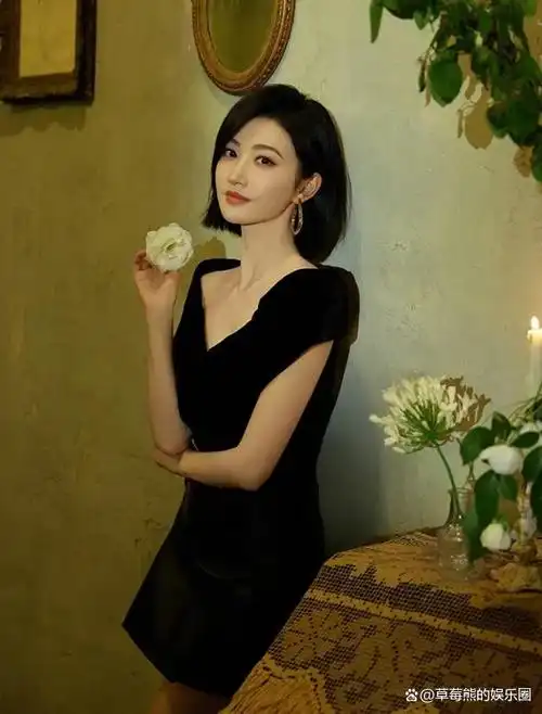 初夏性感尽显!女明星清凉穿搭大公开,哪位是你心中的no.