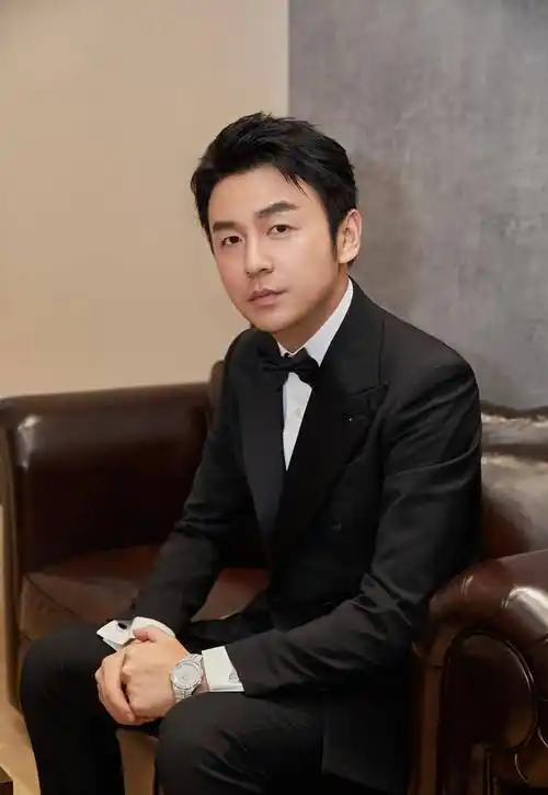 演员雷佳音,老婆是吵架吵来的,和岳母处得像姐弟_翟煦_女儿_女孩子