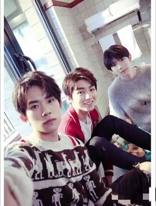 tfboys不同命运有人星途璀璨有人面临挑战谁将逆袭成功