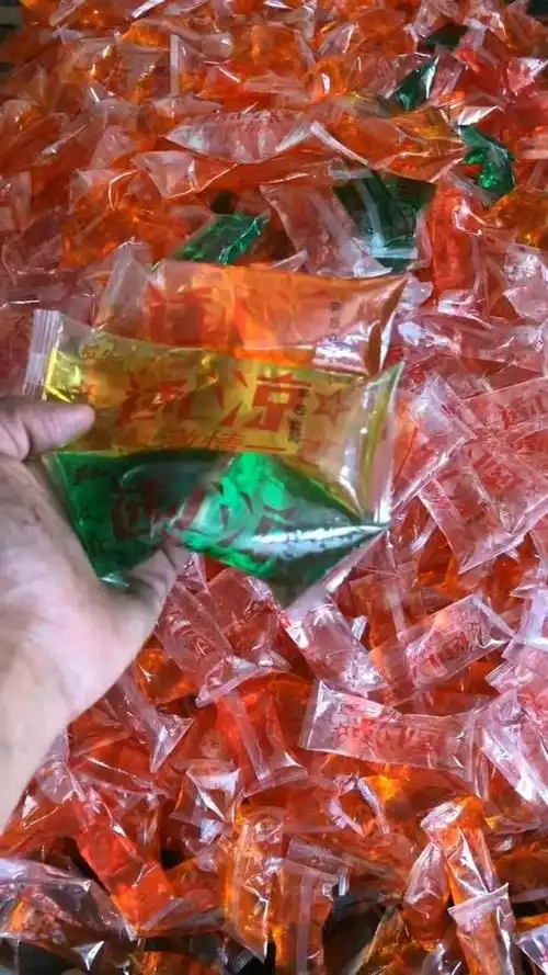 童年零食,袋装小汽水,很好喝哦,满满的童年味