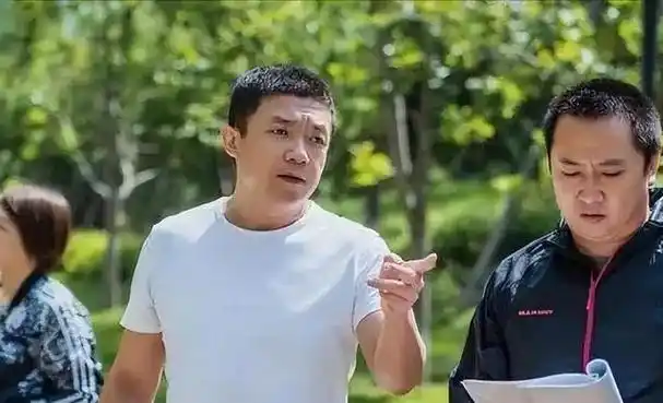 演员张龄心:黄晓明同学陆毅"初恋",却和名导低调恋爱20年