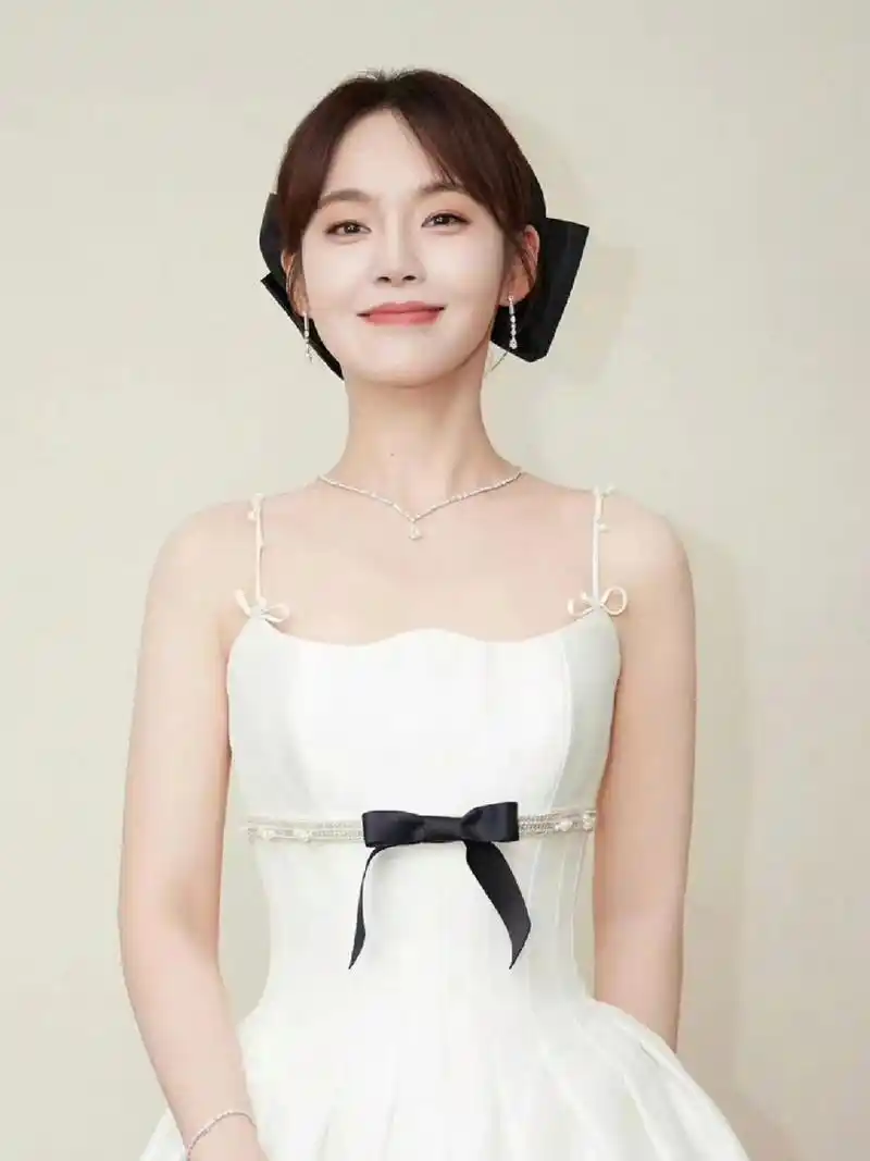 张佳宁和孙千  我对这两位颜值与实力并重的女演员——张佳宁和孙千