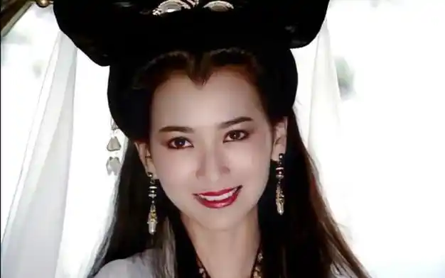 白娘子"成为一个时代的记忆,而出色的长相也让赵雅芝成为观众们"心中