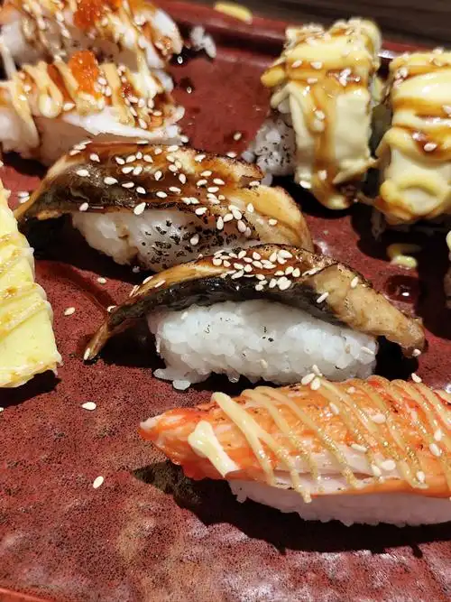 寿司拼盘大满足