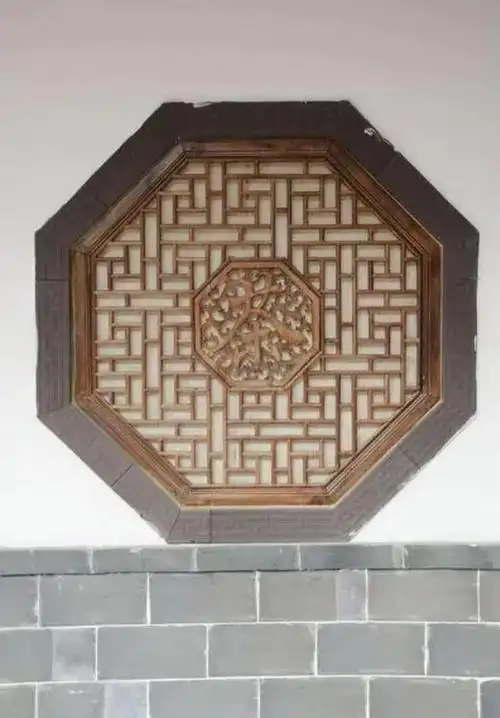 光影间的悦动中式八角窗圆窗