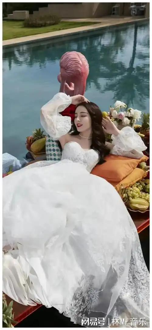 迪丽热巴:从新疆小花到大众心中的女神