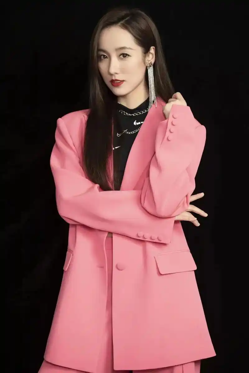 乘风破浪的姐姐 吕一 95.长相清新 性格恬静 温文尔雅 品 - 抖音