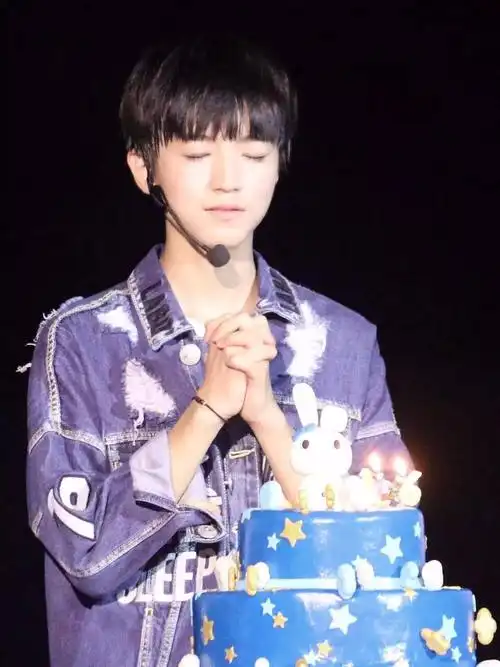 绝版15岁王俊凯,921这天你生日,过了又将是16岁的开始