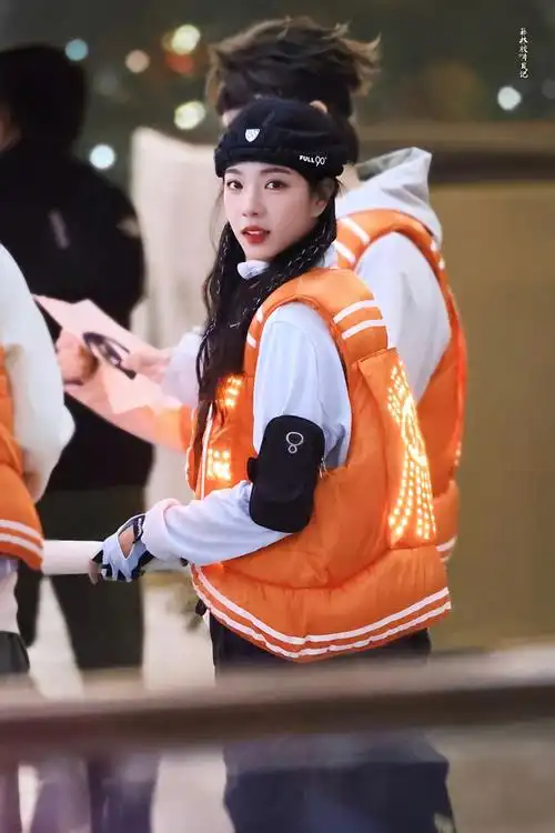 庄达菲#    机场素颜生图