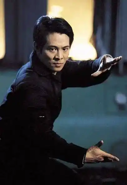 李连杰:后事一切从简,不用立碑也不用办丧事,树葬海葬都无所谓