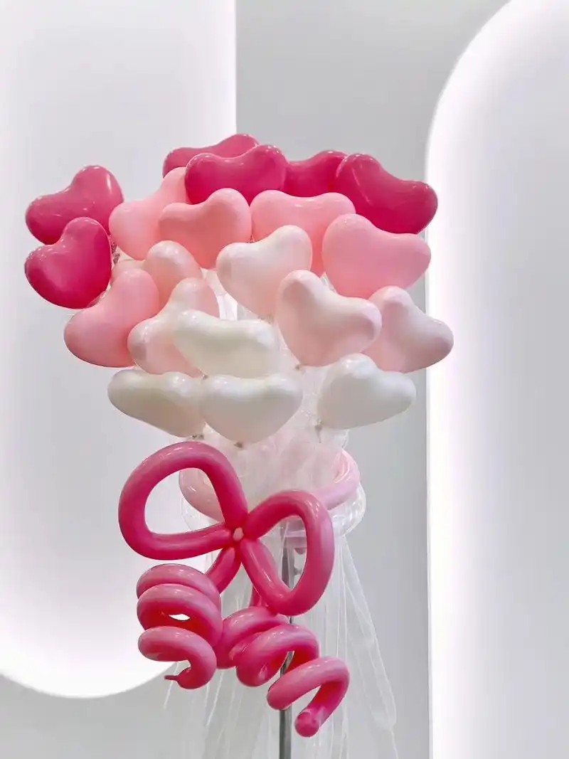 买不到的气球大花束来啦.七夕情人节要到啦,每次都是送鲜花,这 - 抖音