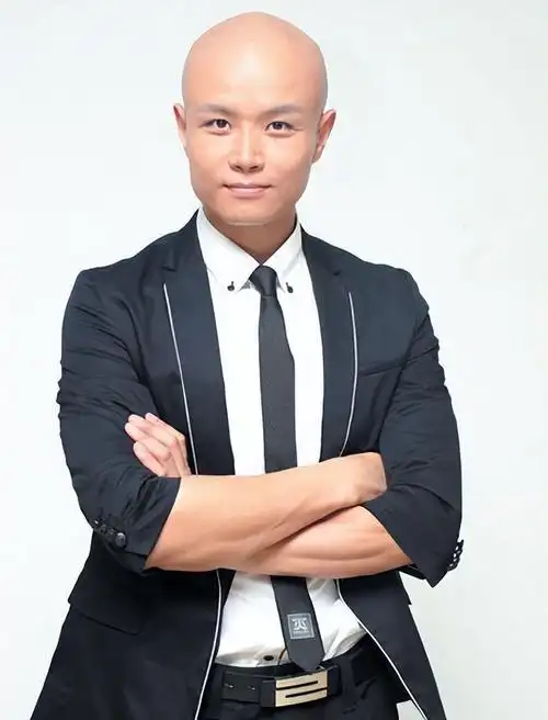 乐嘉个人资料简介:靠《非诚勿扰》爆红,为何被内娱"封杀"?