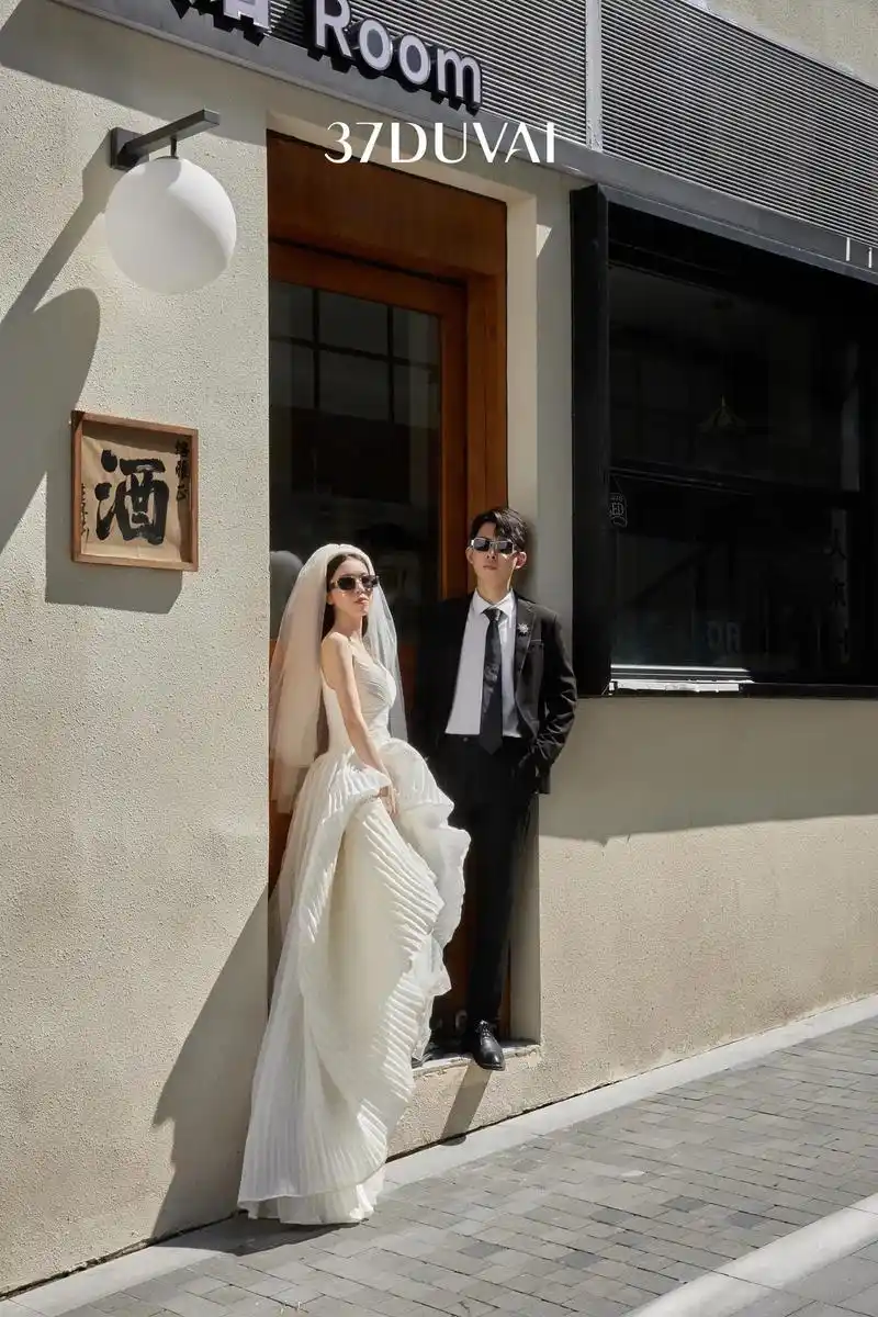 我眼中95后喜欢的街拍婚纱照就应该这样拍.