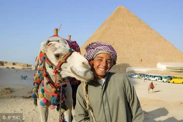 印度的地区能够说属于热带亚热带天气,能够算是十分的酷热.