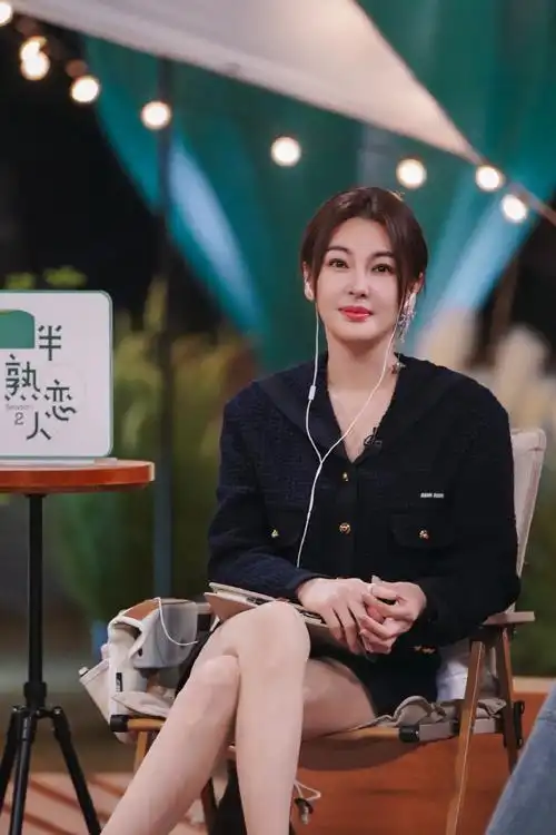 张雨绮超话9215#半熟恋人#直面爱意,共情表达.