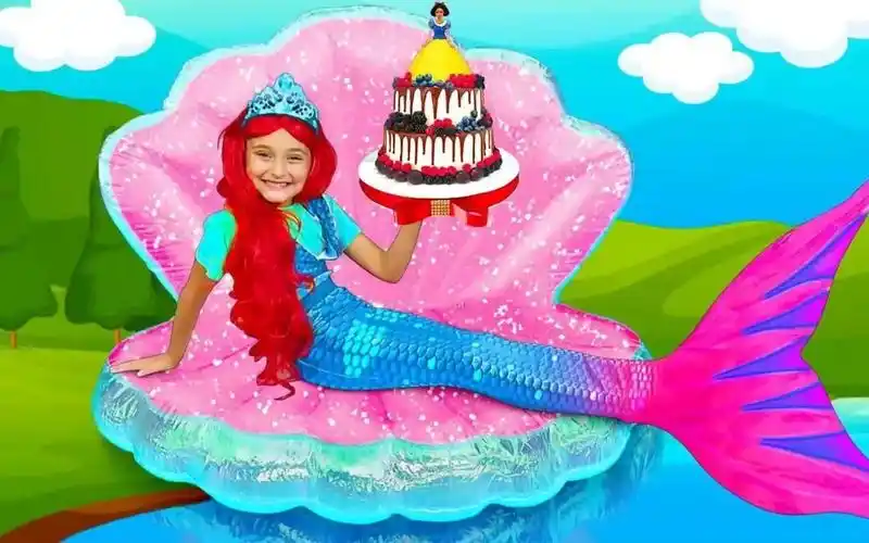 爸爸做了一件美人鱼的衣服,竟然把小女孩变成了真正的美人鱼公主