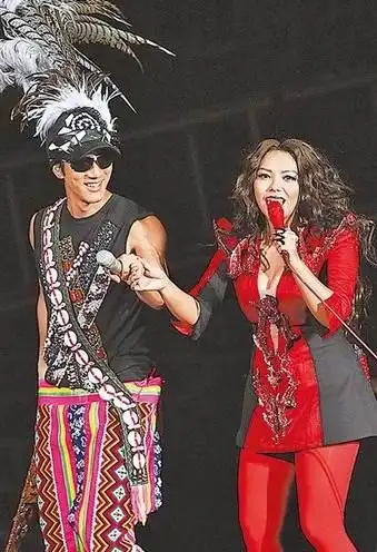 王力宏激吻张惠妹跨刀抢亲 呛声庾澄庆"嚣张"