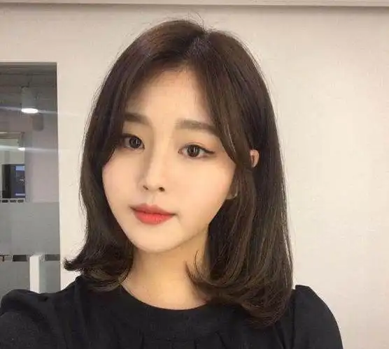 发量较多的女生剪什么样的短发合适呢赵丽颖和刘诗诗的适合吗