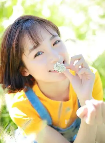 冰糖炖雪梨韩玖诺为角色忍痛剪短发演绎高冷队长热血筑梦