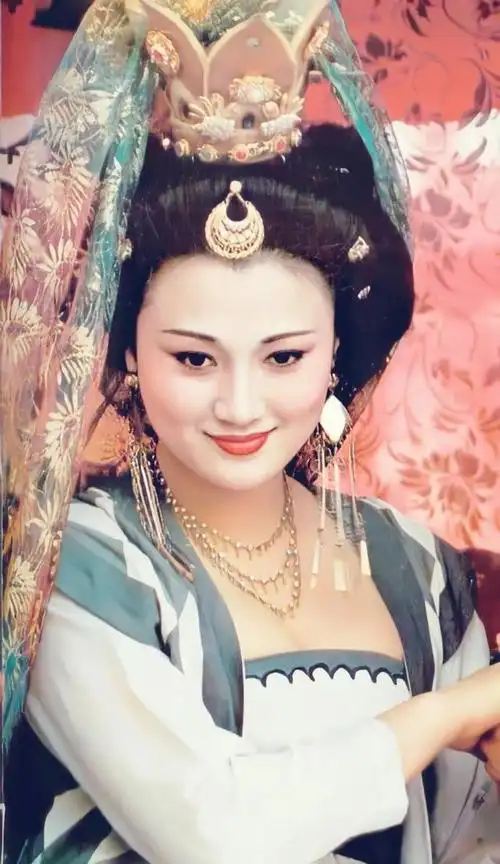 刘威未定戏先剃鬓角,林芳兵为杨玉环增肥50斤,《唐明皇》成经典