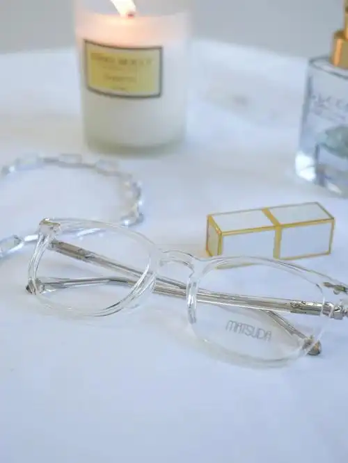 可盐可甜纯欲风清透干净的透明框眼镜