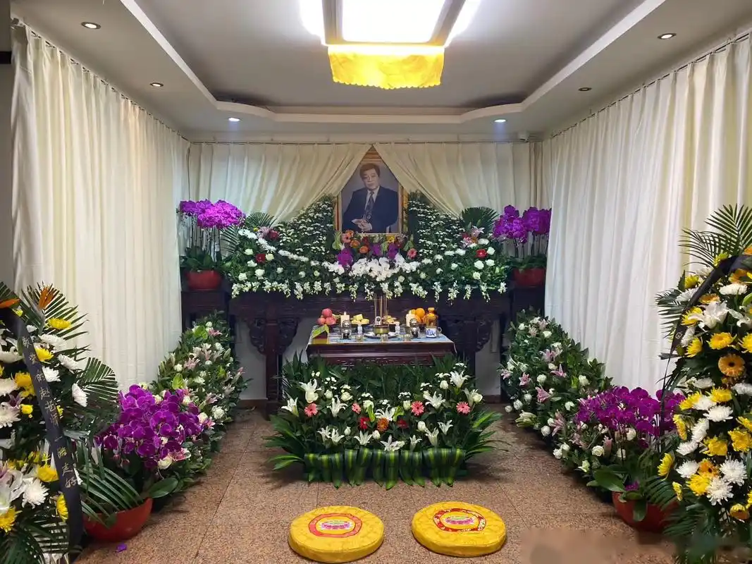 1月17日,赵忠祥助理发布讣告,表示"央视治丧委员会定