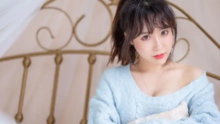 漂亮性感的美女小姐姐图片-美女壁纸 - 壁纸家