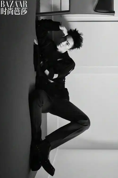 杨洋最新大片(杨洋红色衬衣时尚杂志) | 刀哥爱八卦