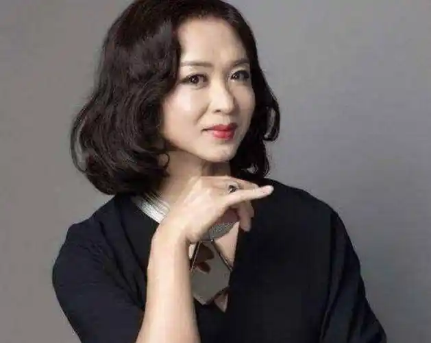 金星与前妻的10年婚姻:两人相濡以沫各取所需,离婚后成为闺蜜_波琳_肯