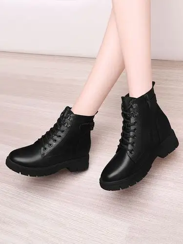 靴子女2021秋新款时尚女鞋春秋单靴女靴马丁靴短筒靴高帮鞋子