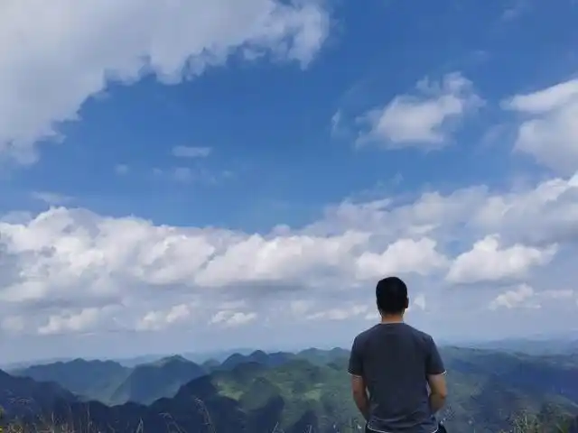 来一张我的背影照.哈哈