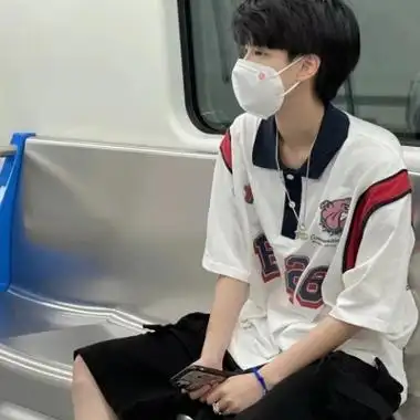 看不出来是网图的帅气真人男生头像 真实感很强的高清微信男头_男生