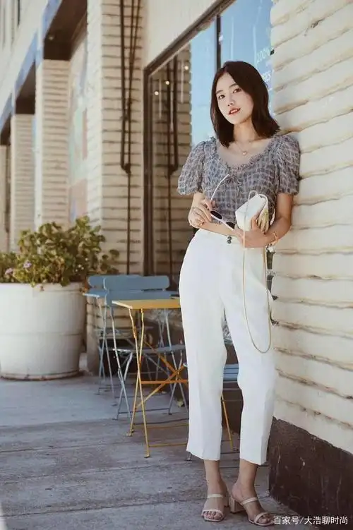 服装搭配:随意的搭配才是最流行的,简约和经典才是时尚的王道