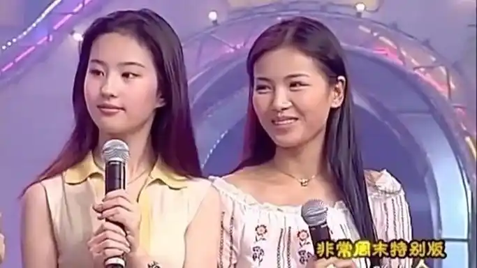 当年24岁的刘涛与15岁的刘亦菲同台演出!