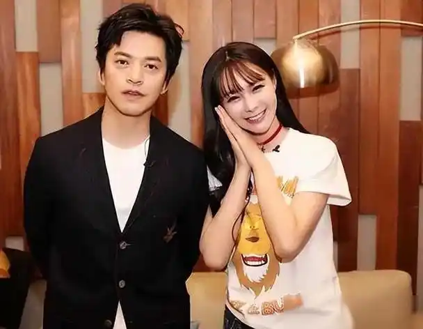 不生孩子事实证明李健和妻子孟小蓓才是真正的人间清醒