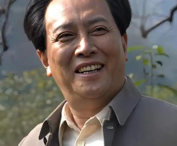 谦逊的唐国强:逆境中焕发光彩,时尚界的新宠儿诞生!