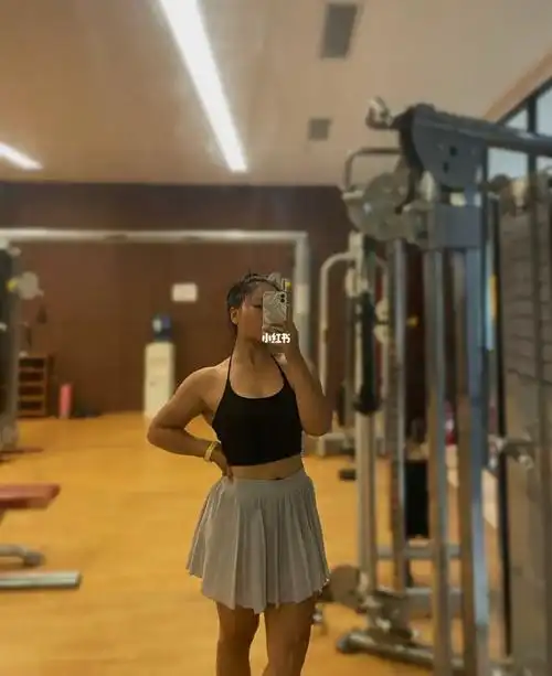 肌肉女生  #要变成强壮女人  #我的肌肉日常  #健身日常  #斜方肌