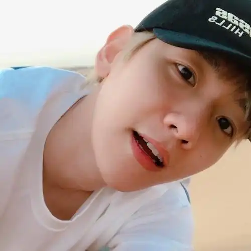 边伯贤自拍照系列不用注明,收藏专辑