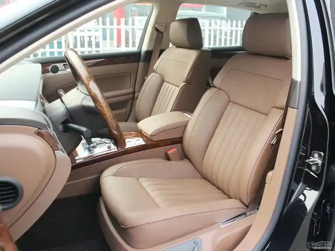 6l 尊享版空间大吗 辉腾购车手册_太平洋汽车