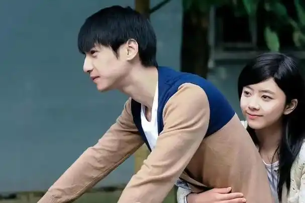 当年以为谭松韵会和他在一起没想到现在已经物是人非