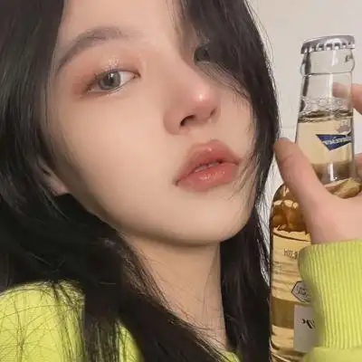 头像优雅气质女生高清图片