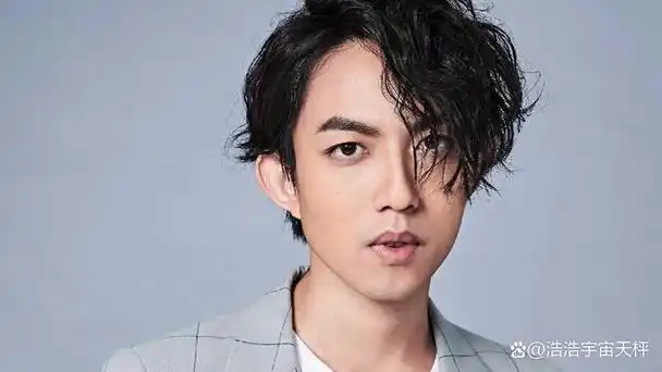 有种"整容"叫邓紫棋分手,前男友林宥嘉变化不大,她却像换了人