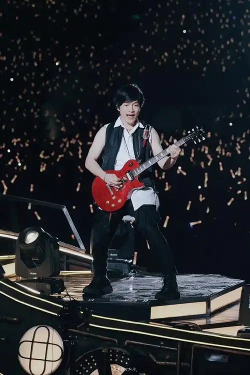 温尚翊超话949915#五月天广州演唱会#20231012 五月天诺亚方舟