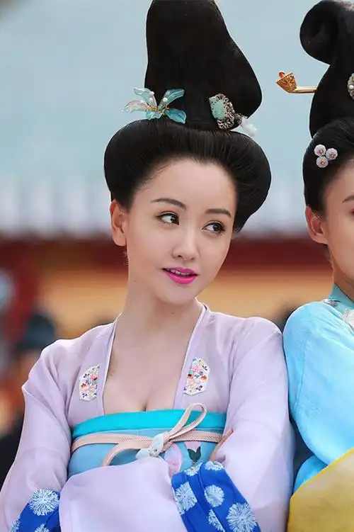 美人制造苏莲衣杨蓉饰