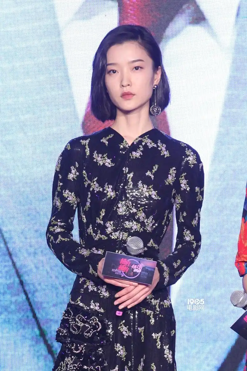 《纽约纽约》杜鹃冷艳走t台 苗侨伟偷吻阮经天