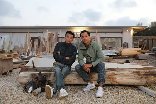 谢霆锋吴彦祖两男神再度同框做葡萄酒